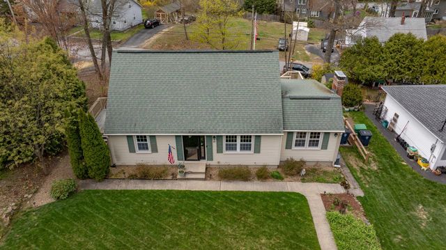 18 Hillside Drive, Nashua, NH 03064