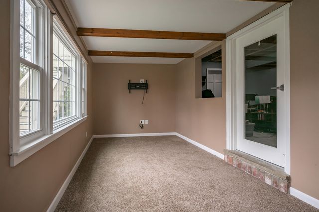 18 Hillside Drive, Nashua, NH 03064