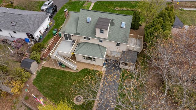 18 Hillside Drive, Nashua, NH 03064