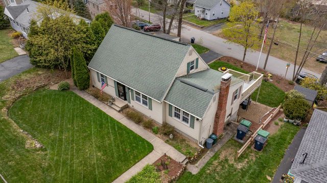 18 Hillside Drive, Nashua, NH 03064