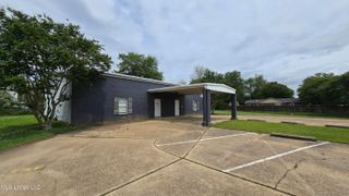 1414 College Street, Cleveland, MS 38732
