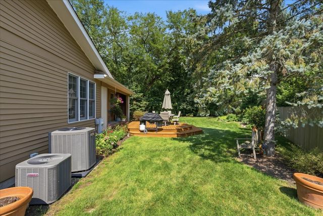 206 Londonderry Court, Mundelein, IL 60060