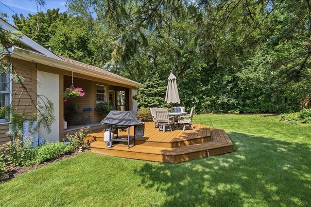 206 Londonderry Court, Mundelein, IL 60060