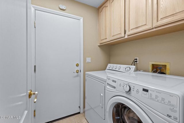 191 Regal Oak Court, Newbury Park, CA 91320