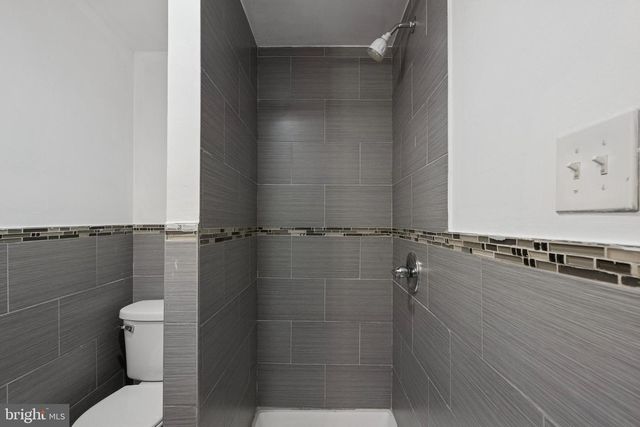 1913 W MONTGOMERY AVE, Philadelphia, PA 19121