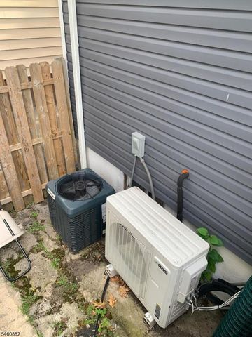 179 Richelieu Ter, Newark City, NJ 07106