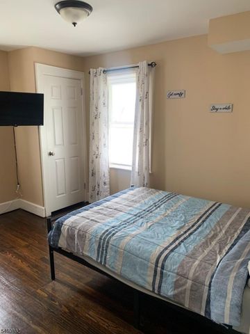 179 Richelieu Ter, Newark City, NJ 07106