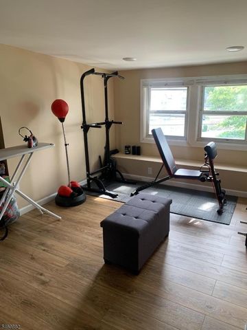 179 Richelieu Ter, Newark City, NJ 07106