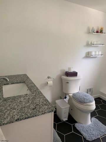 179 Richelieu Ter, Newark City, NJ 07106