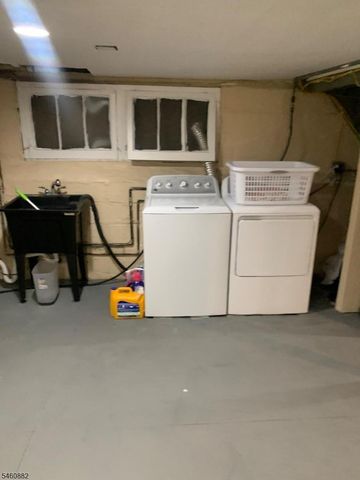 179 Richelieu Ter, Newark City, NJ 07106