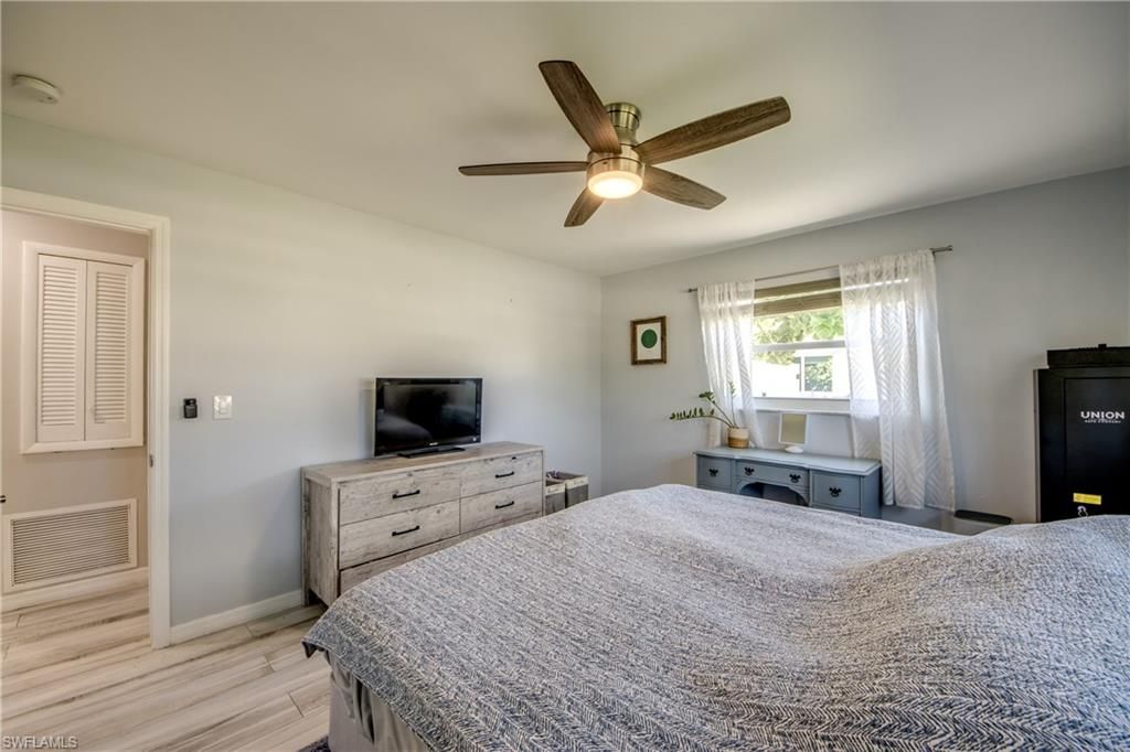 Image 24 of property listing at 4339 PELICAN BLVD, Cape Coral, FL 33914
