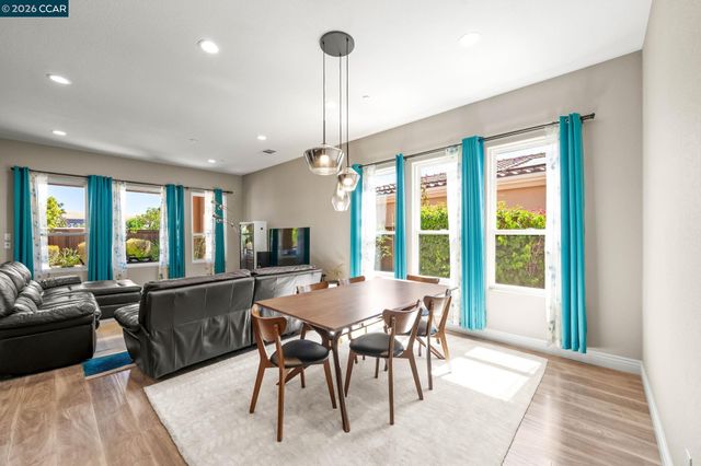 1929 Burgundy Lane, Brentwood, CA 94513