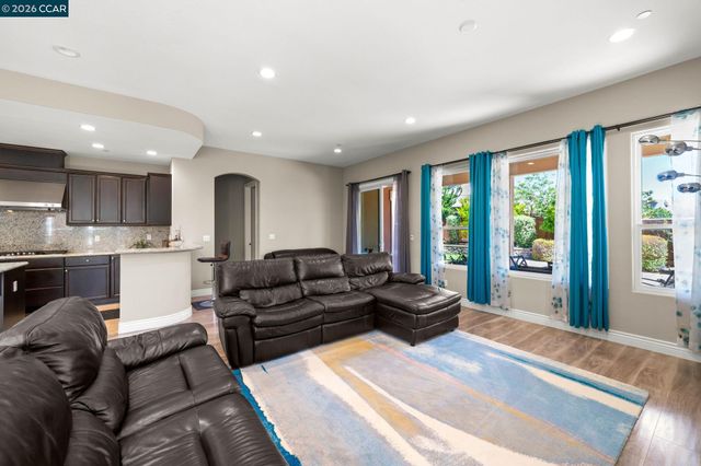 1929 Burgundy Lane, Brentwood, CA 94513