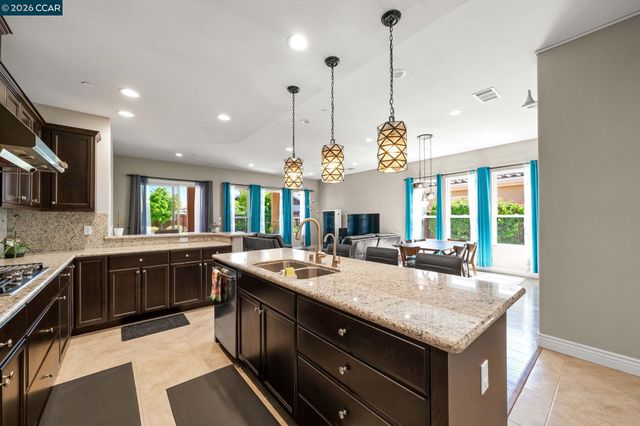 1929 Burgundy Lane, Brentwood, CA 94513