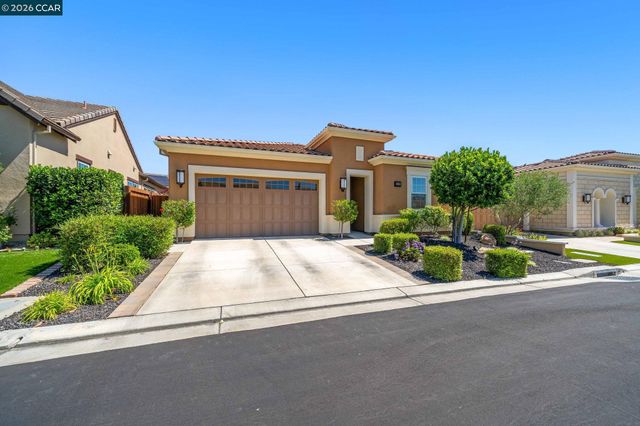1929 Burgundy Lane, Brentwood, CA 94513
