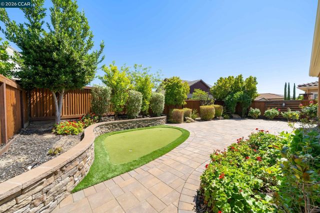 1929 Burgundy Lane, Brentwood, CA 94513