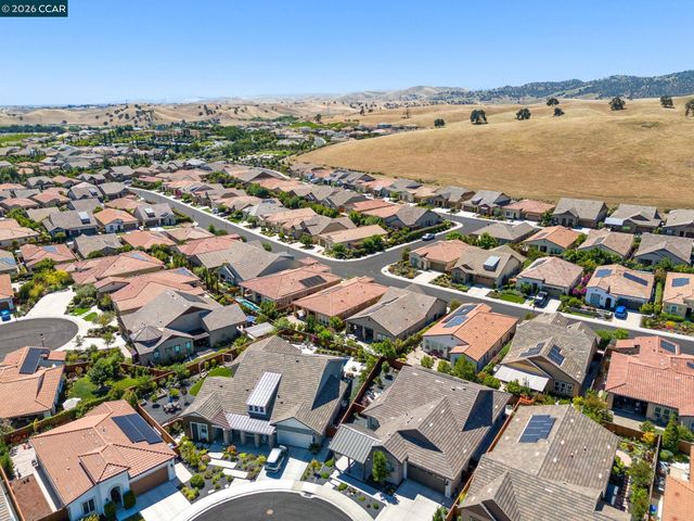 1929 Burgundy Lane, Brentwood, CA 94513