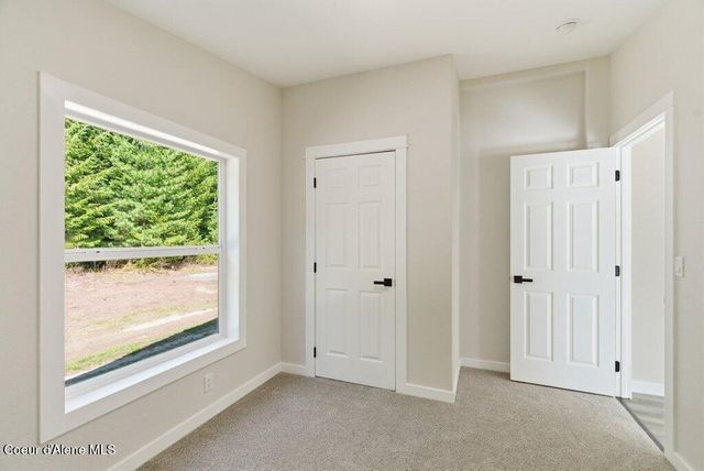 293 Sitting Bull RD, Sandpoint, ID 83864
