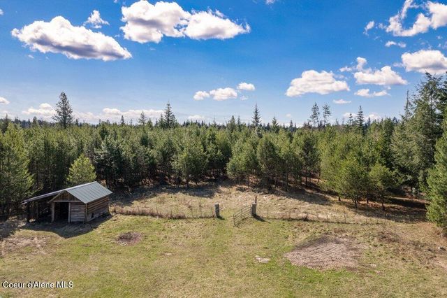 293 Sitting Bull RD, Sandpoint, ID 83864