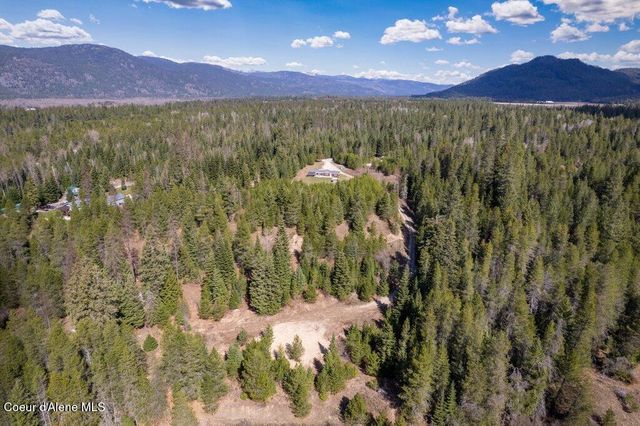293 Sitting Bull RD, Sandpoint, ID 83864