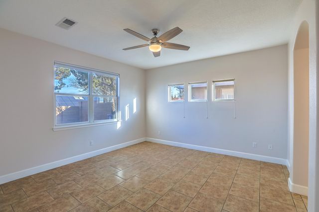 10220 Green River Place NW, Albuquerque, NM 87114