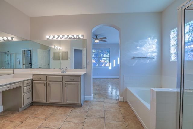 10220 Green River Place NW, Albuquerque, NM 87114