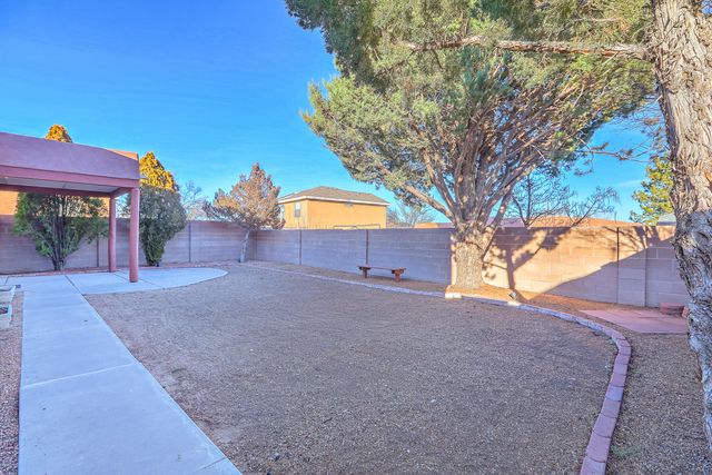 10220 Green River Place NW, Albuquerque, NM 87114