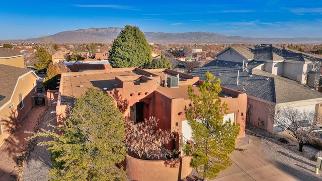 10220 Green River Place NW, Albuquerque, NM 87114