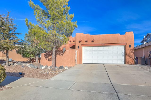 10220 Green River Place NW, Albuquerque, NM 87114