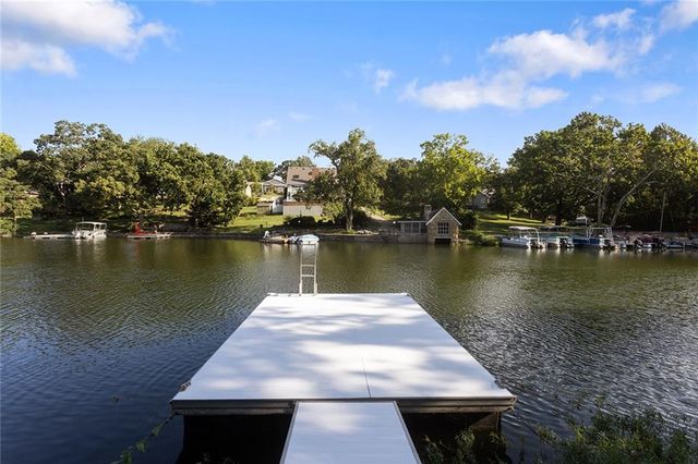 7616 NW Eastside Drive, Weatherby Lake, MO 64152