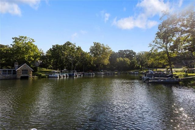 7616 NW Eastside Drive, Weatherby Lake, MO 64152