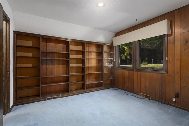 7616 NW Eastside Drive, Weatherby Lake, MO 64152