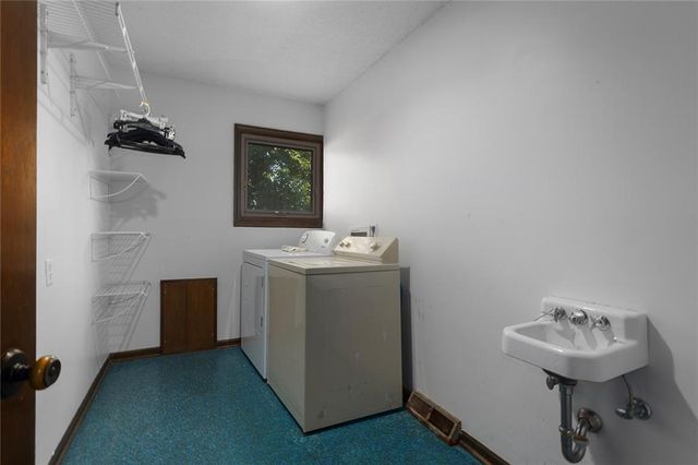 7616 NW Eastside Drive, Weatherby Lake, MO 64152