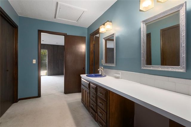 7616 NW Eastside Drive, Weatherby Lake, MO 64152