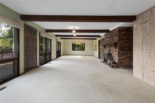 7616 NW Eastside Drive, Weatherby Lake, MO 64152