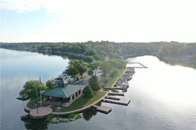 7616 NW Eastside Drive, Weatherby Lake, MO 64152