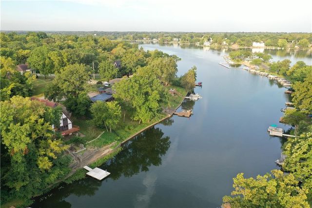 7616 NW Eastside Drive, Weatherby Lake, MO 64152