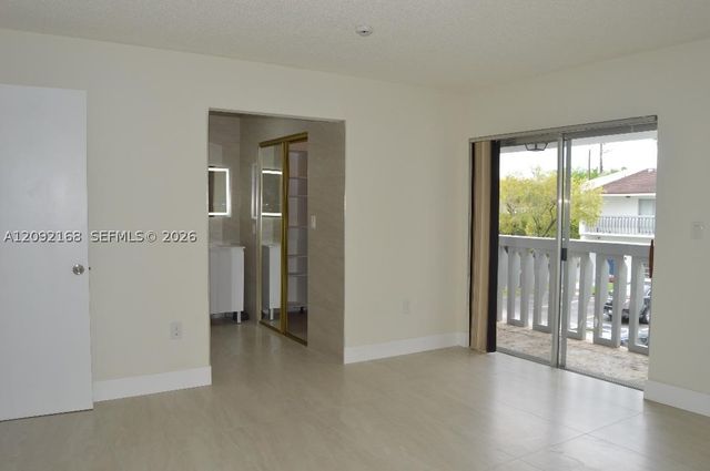 9430 SW 170th St 303, Palmetto Bay, FL 33157