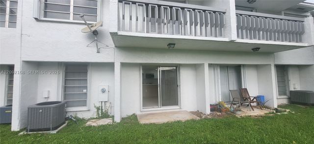 9430 SW 170th St 303, Palmetto Bay, FL 33157
