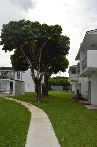 9430 SW 170th St 303, Palmetto Bay, FL 33157