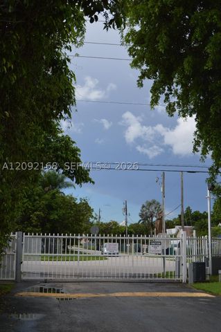 9430 SW 170th St 303, Palmetto Bay, FL 33157