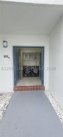 9430 SW 170th St 303, Palmetto Bay, FL 33157