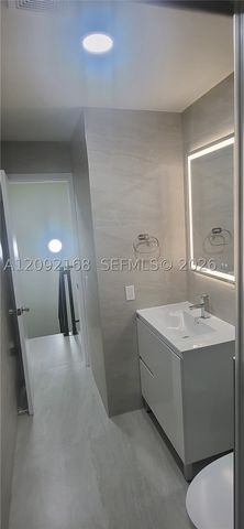 9430 SW 170th St 303, Palmetto Bay, FL 33157