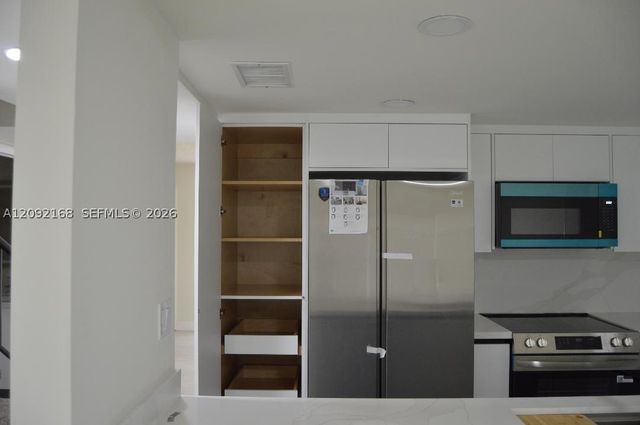 9430 SW 170th St 303, Palmetto Bay, FL 33157