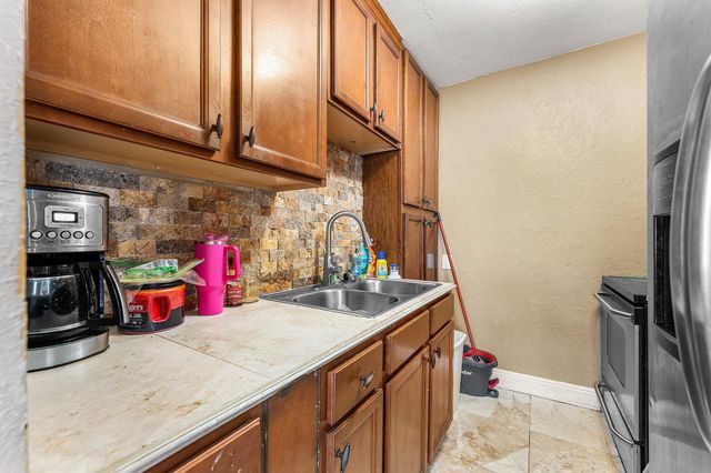 112 W 34th Street, Riviera Beach, FL 33404