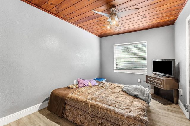 112 W 34th Street, Riviera Beach, FL 33404