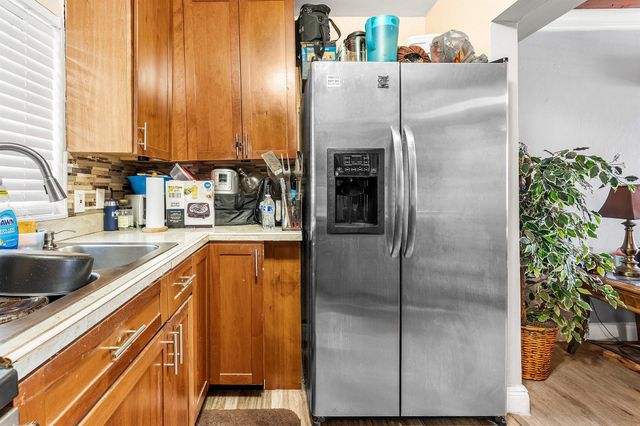 112 W 34th Street, Riviera Beach, FL 33404