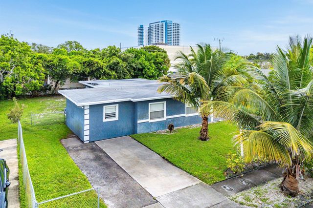 112 W 34th Street, Riviera Beach, FL 33404