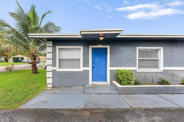 112 W 34th Street, Riviera Beach, FL 33404