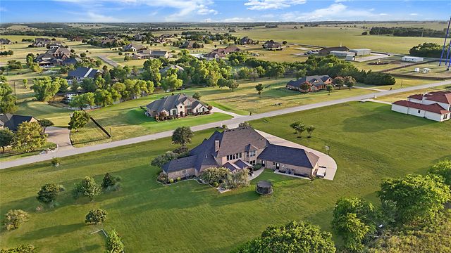 4701 Lake Drive, Celina, TX 75009